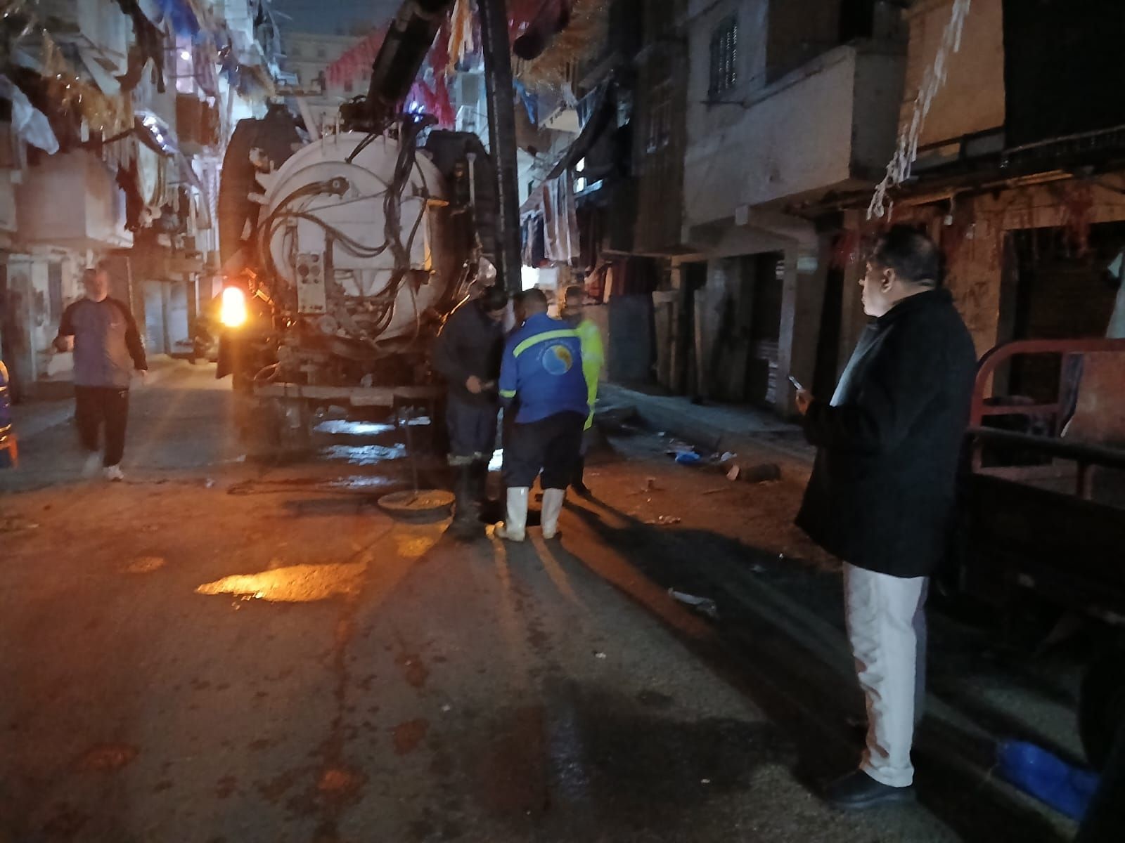 محافظ الإسكندرية يوجه برفع درجة الاستعداد لمواجهة تقلبات الطقس (1) محافظ الإسكندرية يوجه برفع درجة الاستعداد لمواجهة تقلبات الطقس (1)