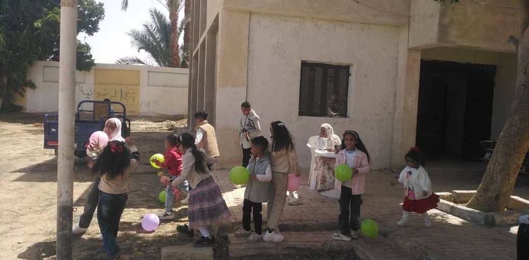 أطفال مركز شباب الرضوانية وفرحة قدوم أيام عيد الفطر المبارك أطفال مركز شباب الرضوانية وفرحة قدوم أيام عيد الفطر المبارك