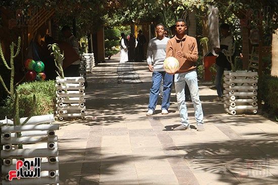 لعب-الكرة لعب-الكرة