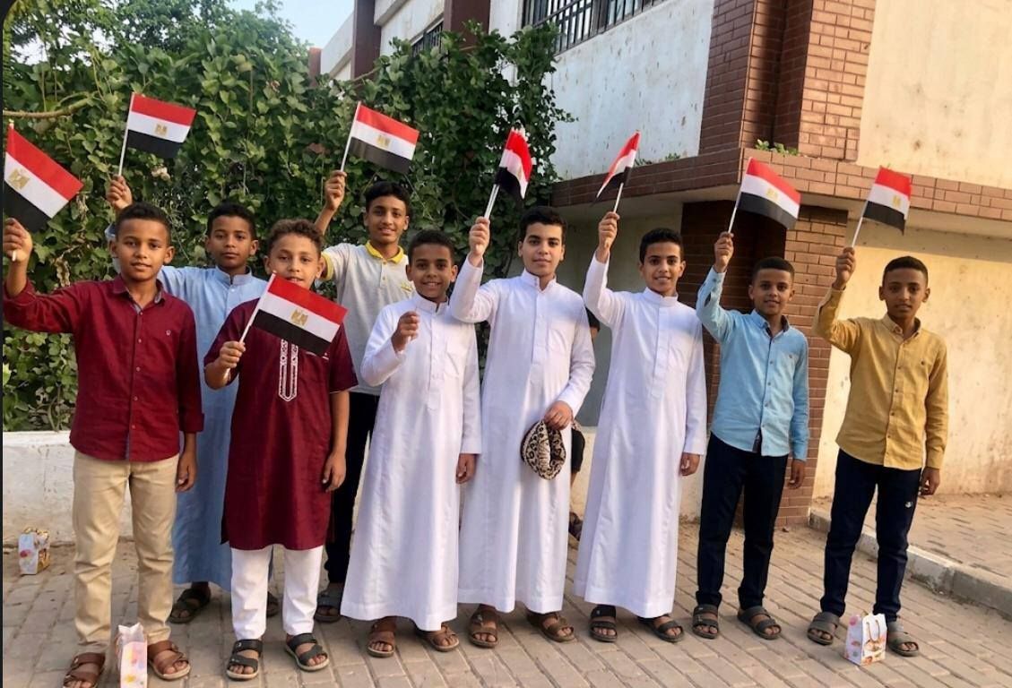 أطفال الأقصر يحتفلون بعيد الفطر المبارك في مراكز الشباب بعلم مصر أطفال الأقصر يحتفلون بعيد الفطر المبارك في مراكز الشباب بعلم مصر