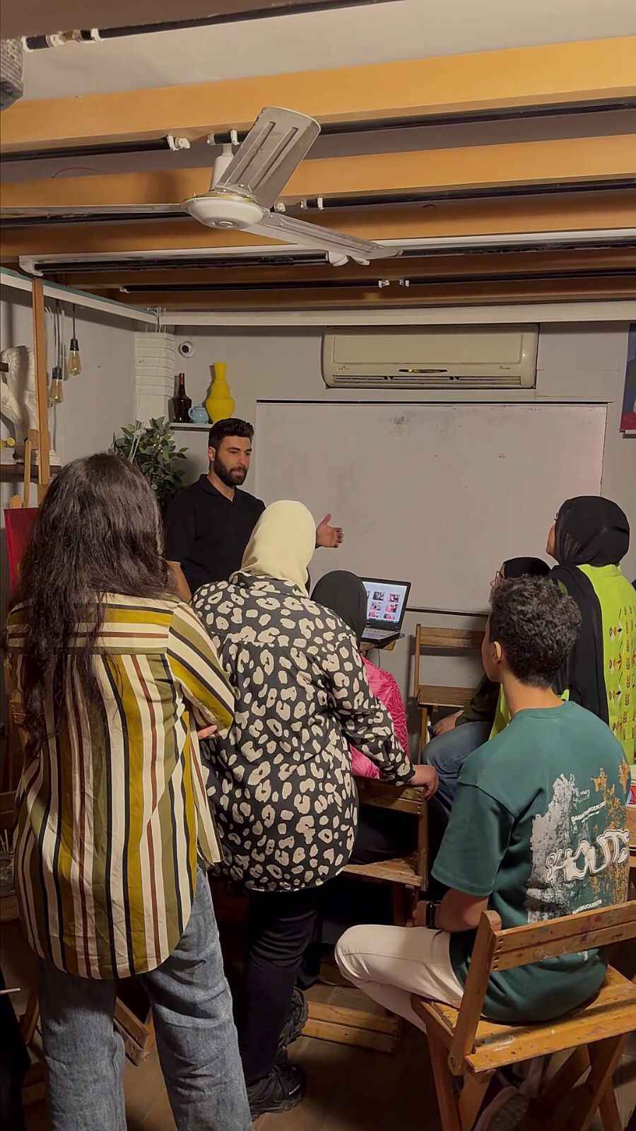 صرح فني يفتح أبوابه لعشرات المواهب يوميًا صرح فني يفتح أبوابه لعشرات المواهب يوميًا