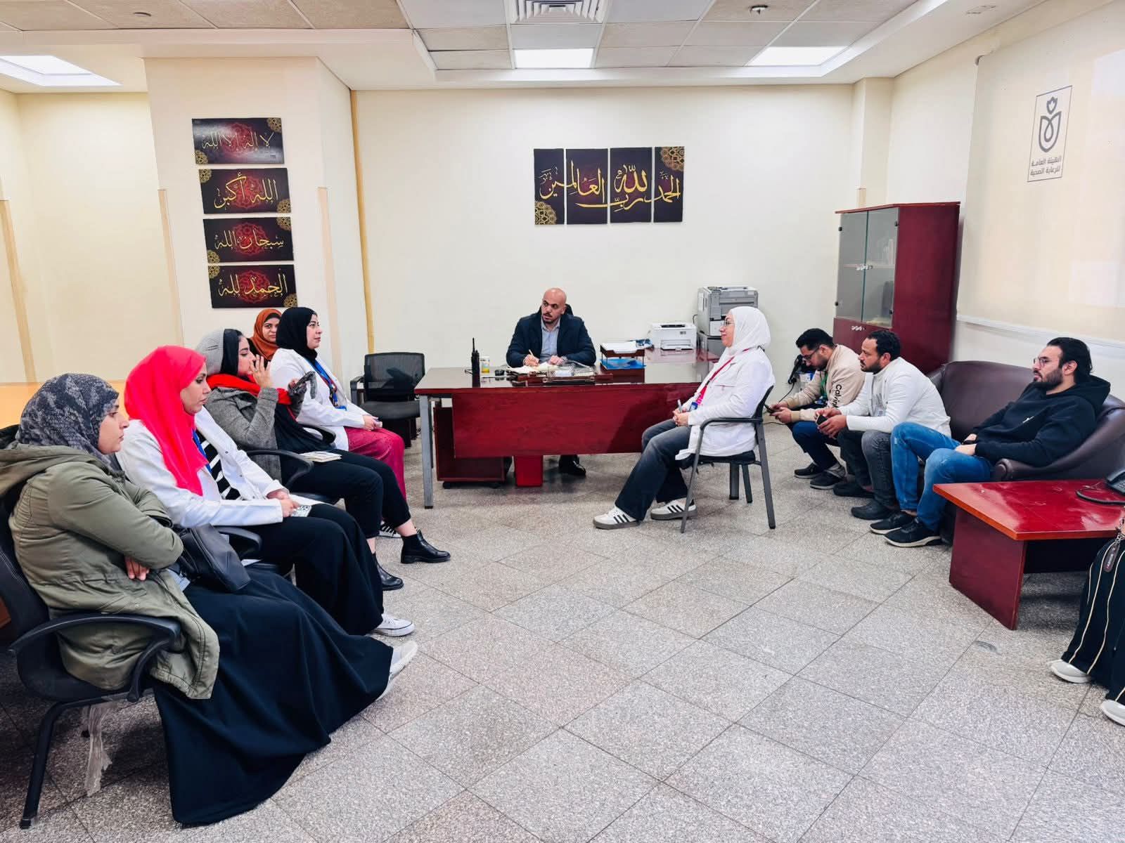 غرفة عملبات بالهيئة غرفة عملبات بالهيئة