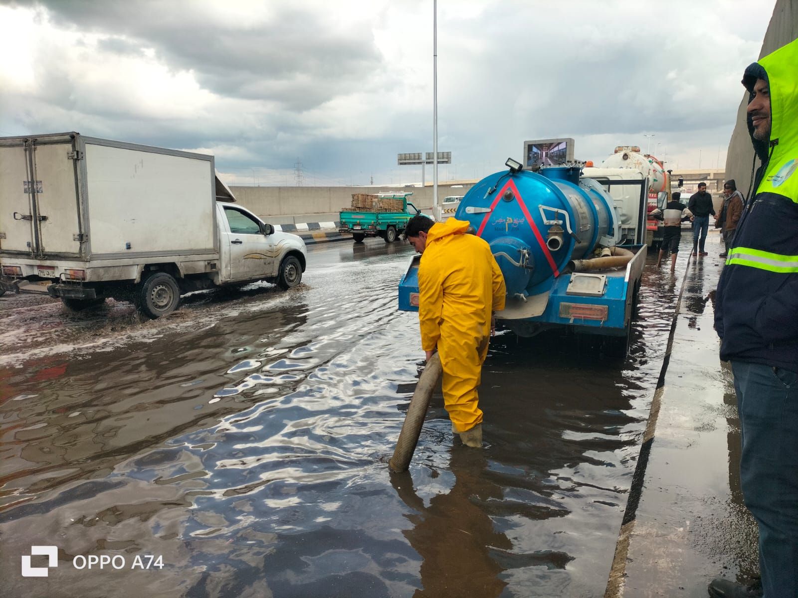 شفط مياه الامطار (26) شفط مياه الامطار (26)