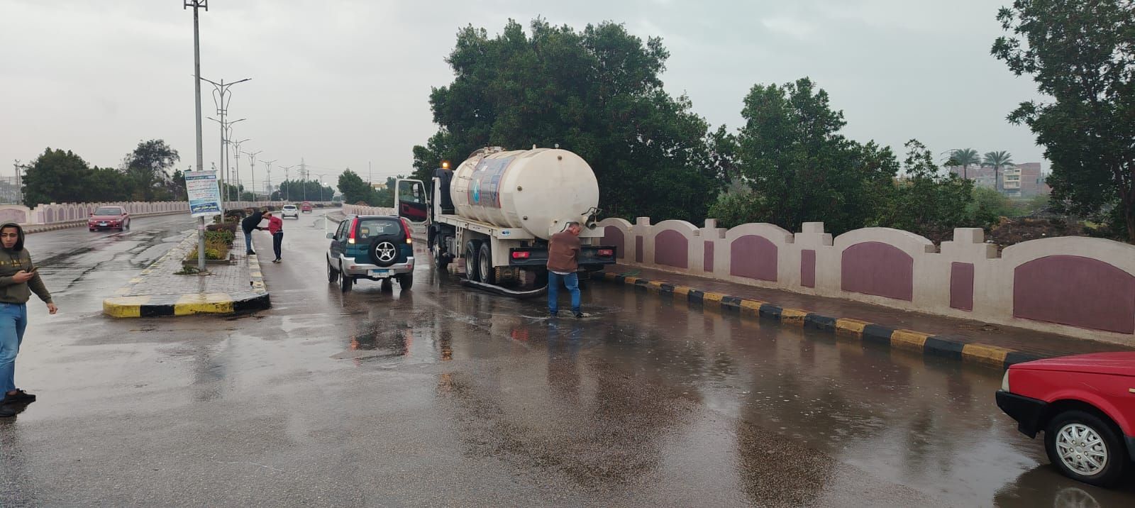 شفط مياه الامطار (19) شفط مياه الامطار (19)