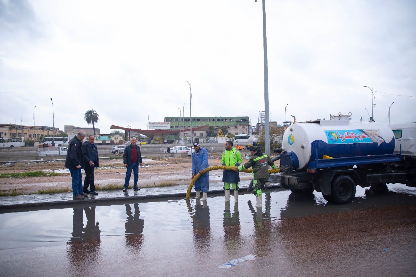 شفط مياه الامطار (24) شفط مياه الامطار (24)