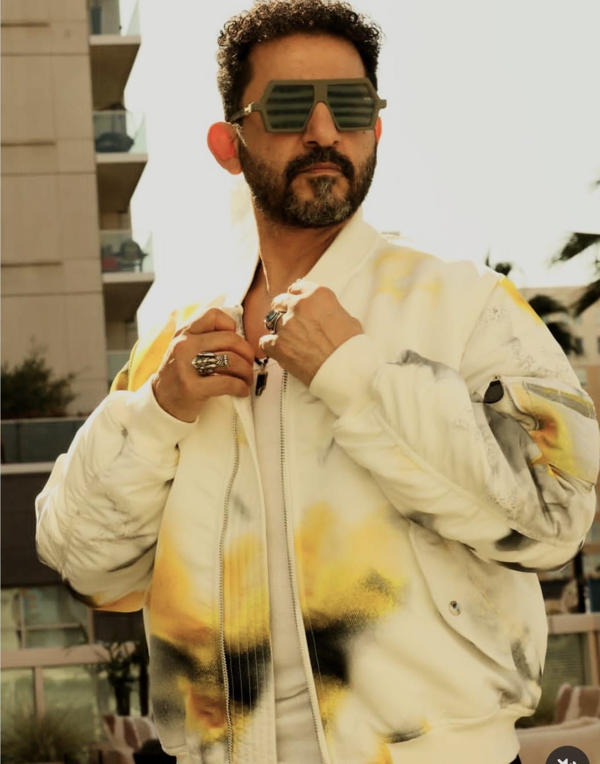 الفنان أحمد حلمى الفنان أحمد حلمى