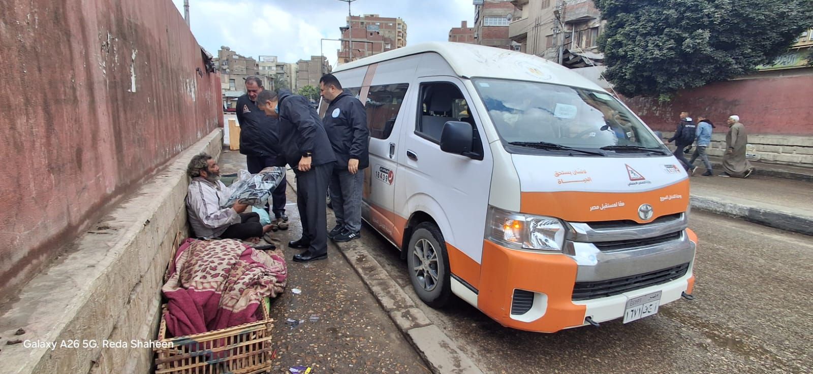 فرق التدخل السريع تكثف تواجدها الميداني لمواجهة تداعيات الأمطار (1) فرق التدخل السريع تكثف تواجدها الميداني لمواجهة تداعيات الأمطار (1)