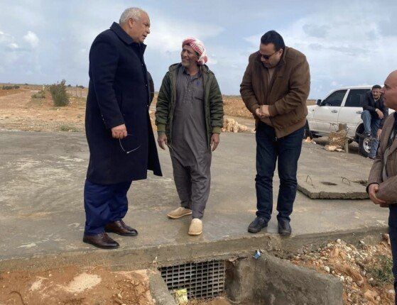 أمطار الخير تُنعش صحراء مطروح.. الزملوط يتفقد آبار المياه ببراني ويوجه بطفرة زراعية جديدة أمطار الخير تُنعش صحراء مطروح.. الزملوط يتفقد آبار المياه ببراني ويوجه بطفرة زراعية جديدة