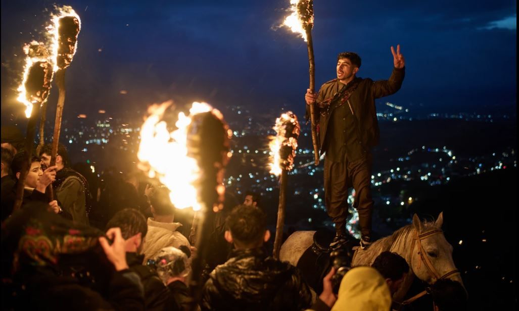 يحتفل الأكراد في شمال العراق بعيد النوروز، في صور فوتوغرافية (7) يحتفل الأكراد في شمال العراق بعيد النوروز، في صور فوتوغرافية (7)