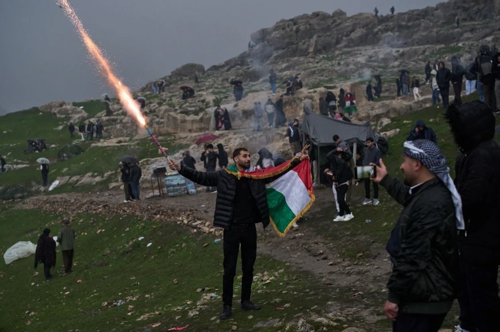 يحتفل الأكراد في شمال العراق بعيد النوروز، في صور فوتوغرافية (9) يحتفل الأكراد في شمال العراق بعيد النوروز، في صور فوتوغرافية (9)