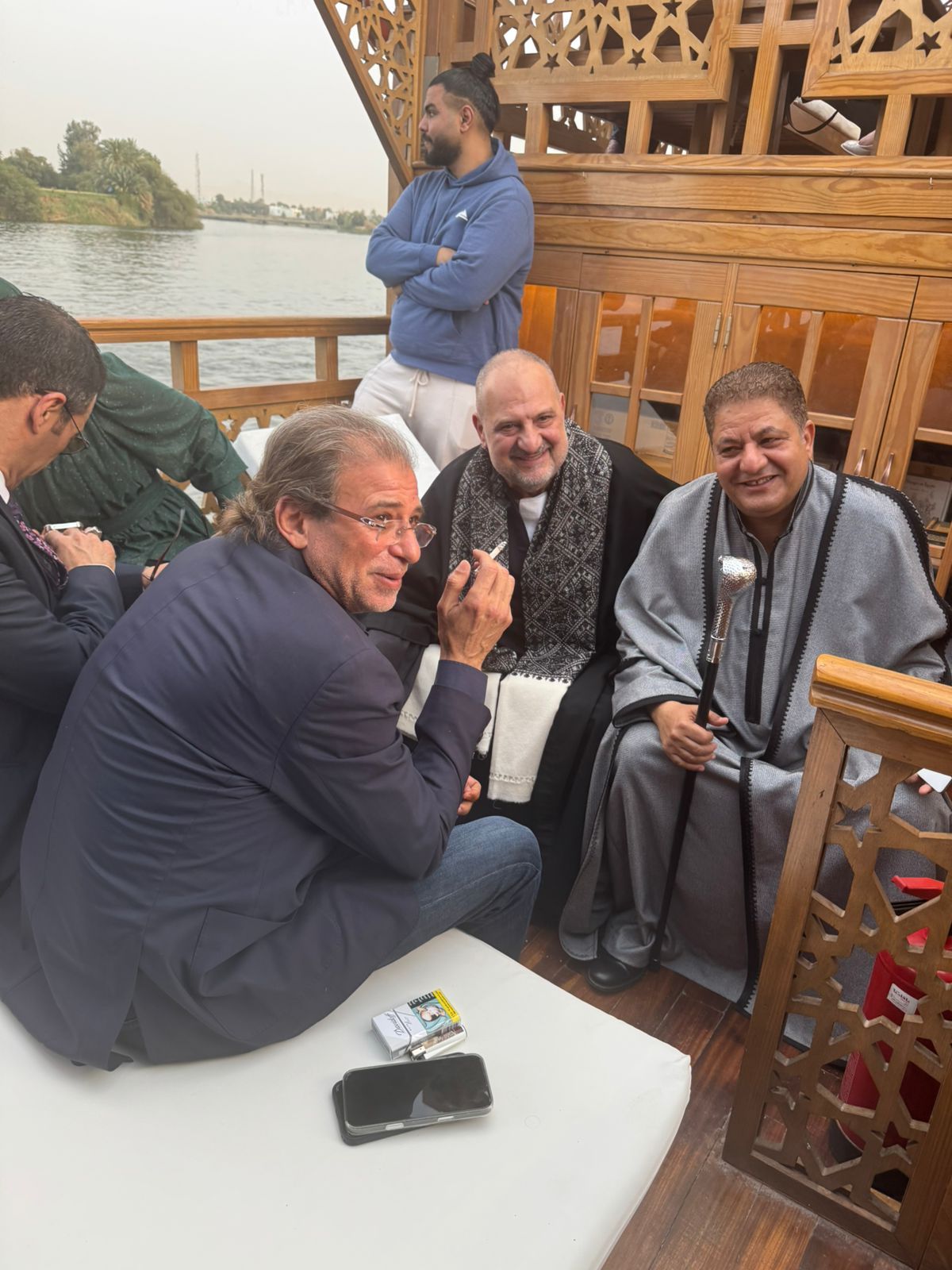 على انغام الفولكلور الشعبي.. مشاهير الفن على الدهبيات النيلية لحضور حفل افتتاح مهرجان الاقصر للسينما الافريقية (4) على انغام الفولكلور الشعبي.. مشاهير الفن على الدهبيات النيلية لحضور حفل افتتاح مهرجان الاقصر للسينما الافريقية (4)