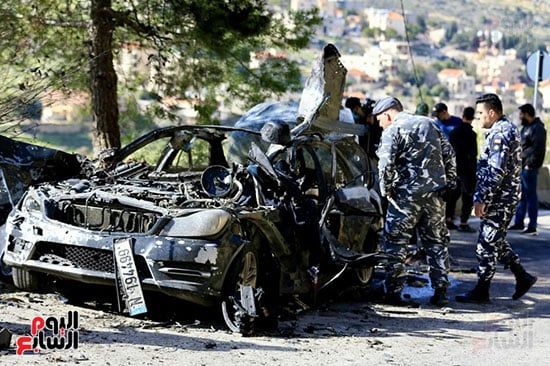 سيارة محترقة نتيجة القصف سيارة محترقة نتيجة القصف