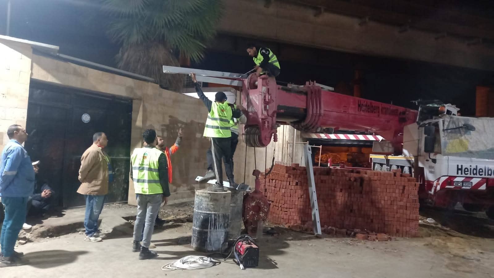 تدعيم وصيانة شاملة لباكيات كوبري 6 أكتوبر (1) تدعيم وصيانة شاملة لباكيات كوبري 6 أكتوبر (1)