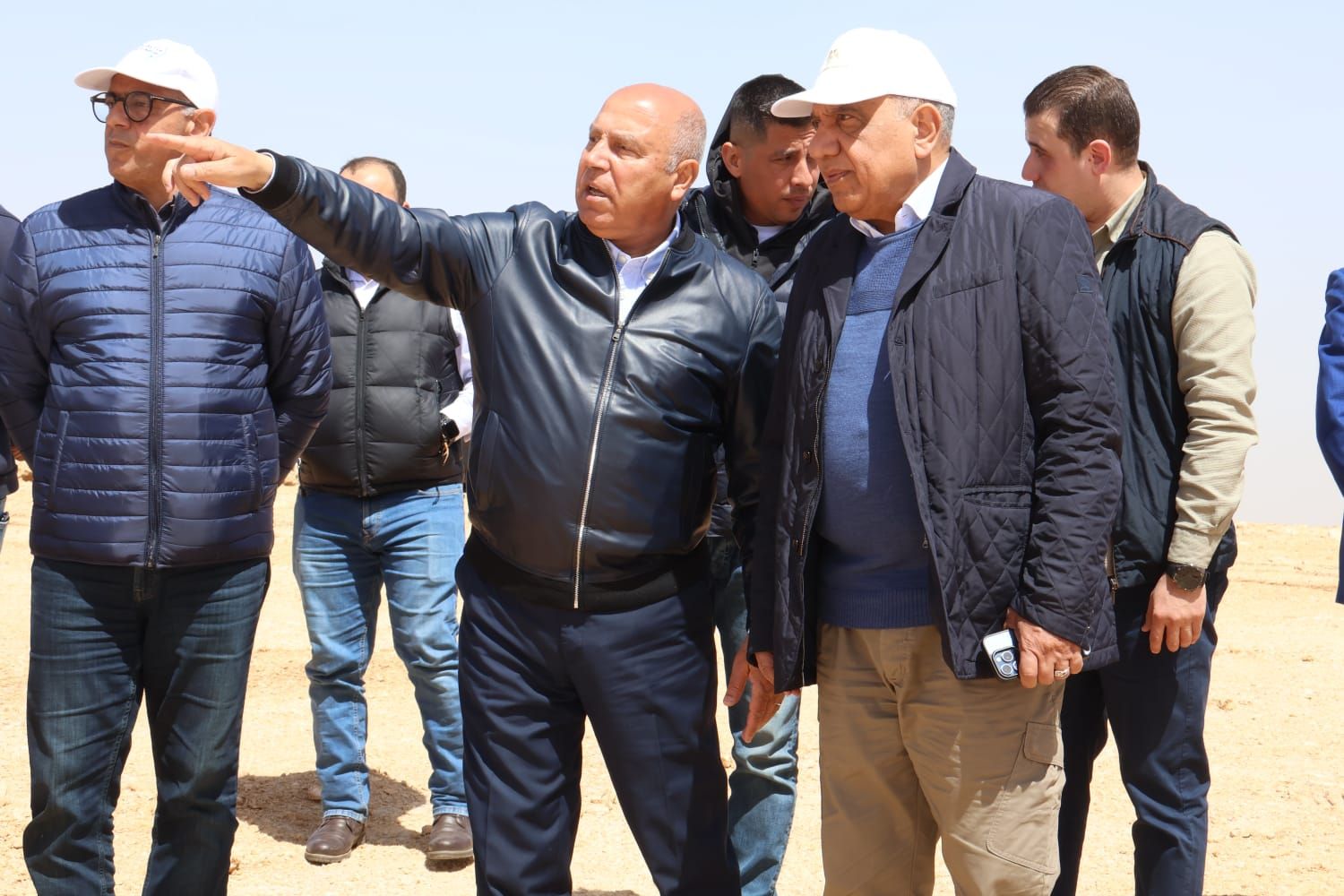 الجولة (2) الجولة (2)