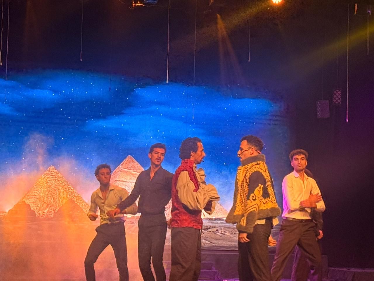 ختام مهرجان المسرح العالمي (6) ختام مهرجان المسرح العالمي (6)