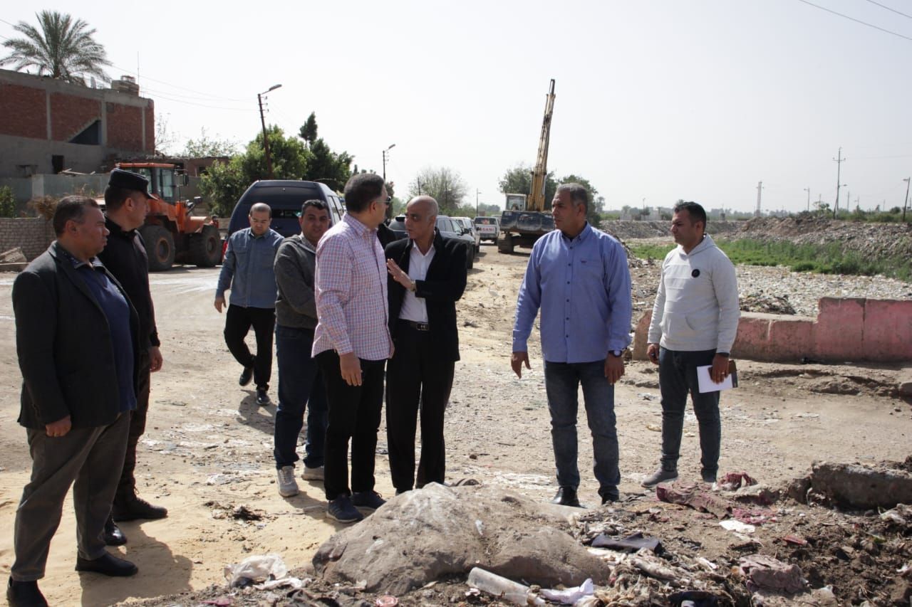 خلال جولة محافظ القليوبية بالمصرف خلال جولة محافظ القليوبية بالمصرف