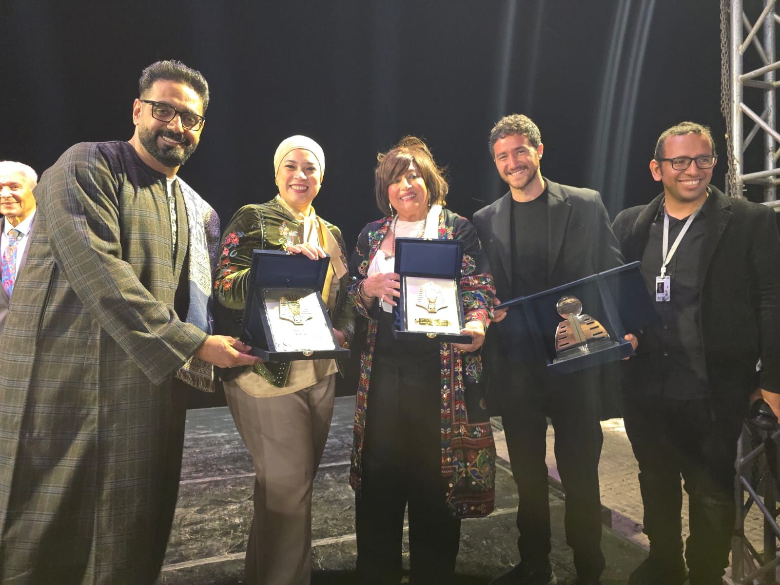 جائزة جديدة لـ مصر الخير عضو التحالف الوطنى في ختام مهرجان الأقصر للسينما عن فيلم فاطمة (2) جائزة جديدة لـ مصر الخير عضو التحالف الوطنى في ختام مهرجان الأقصر للسينما عن فيلم فاطمة (2)