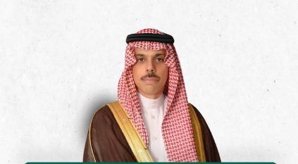 فيصل بن فرحان يبحث مستجدات الأوضاع في المنطقة مع وزير خارجية الكويت