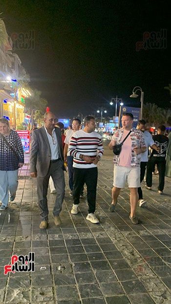 يتجول-فى-شوارع،الغردقة- يتجول-فى-شوارع،الغردقة-