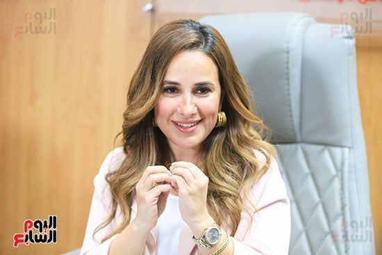 الفنانة شيري عادل الفنانة شيري عادل