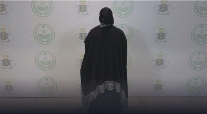 ضبط وافدة استغلت طفلين في التسول بالميادين والطرقات بتبوك