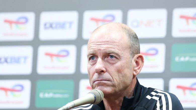 توروب يكشف سبب استبعاد كامويش رغم قراره باستمرار اللاعب