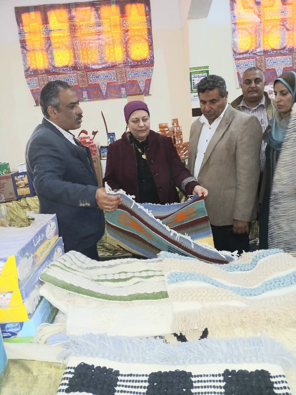 تنوع منتجات الكليم والسجاد تنوع منتجات الكليم والسجاد