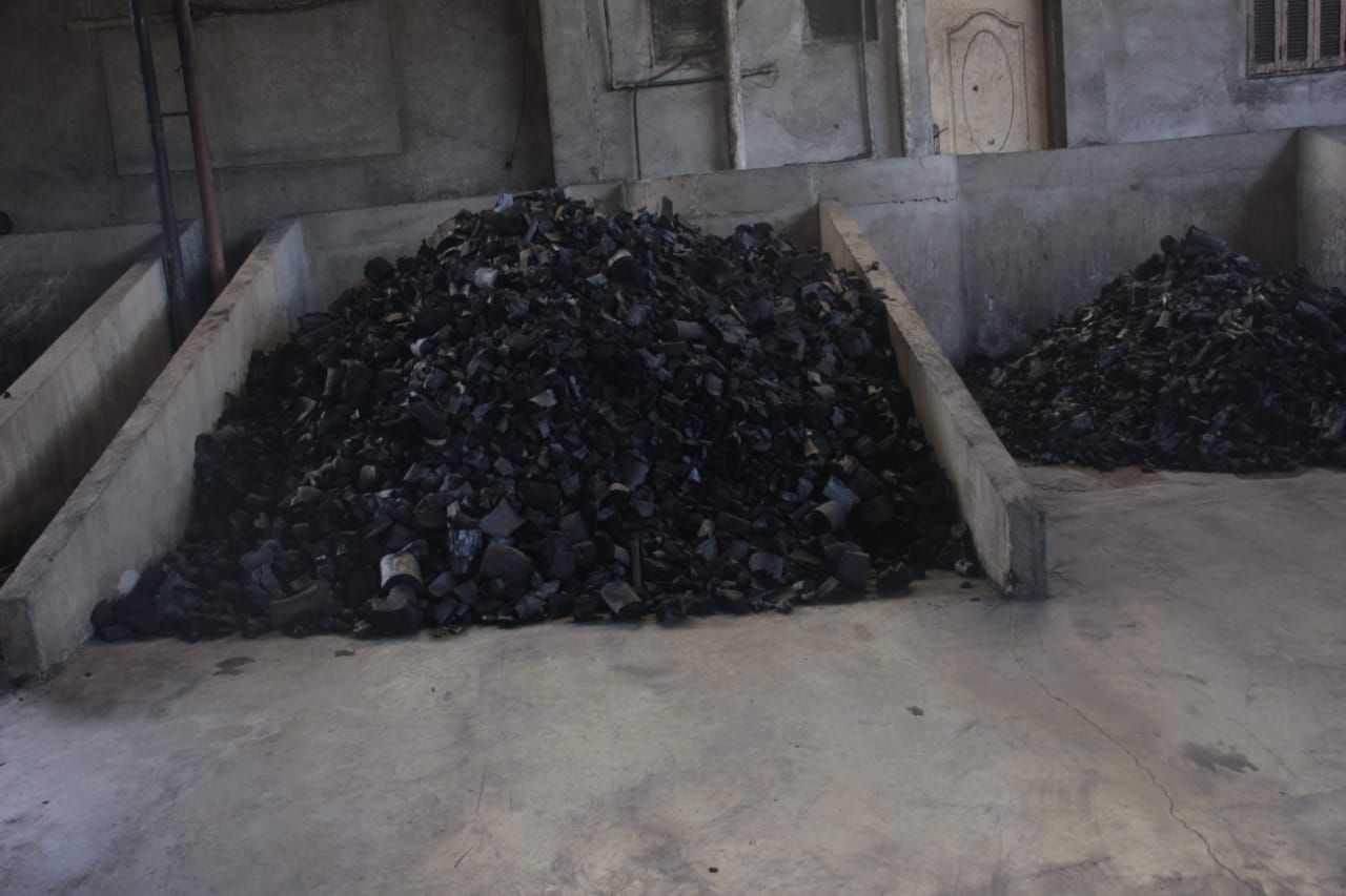 تصنيع الفحم النباتي تصنيع الفحم النباتي