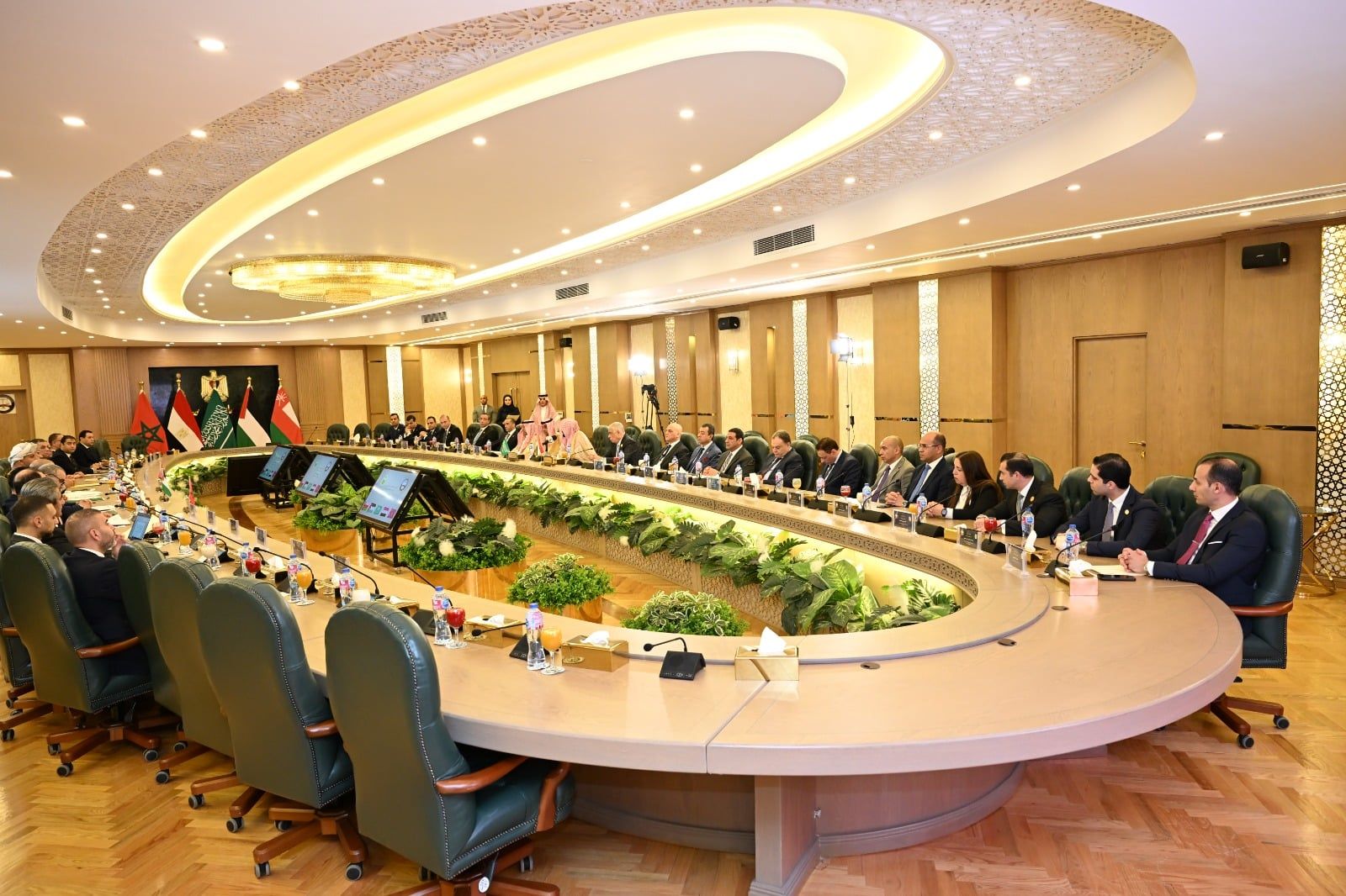 جانب من الحضور والفعاليات (9) جانب من الحضور والفعاليات (9)