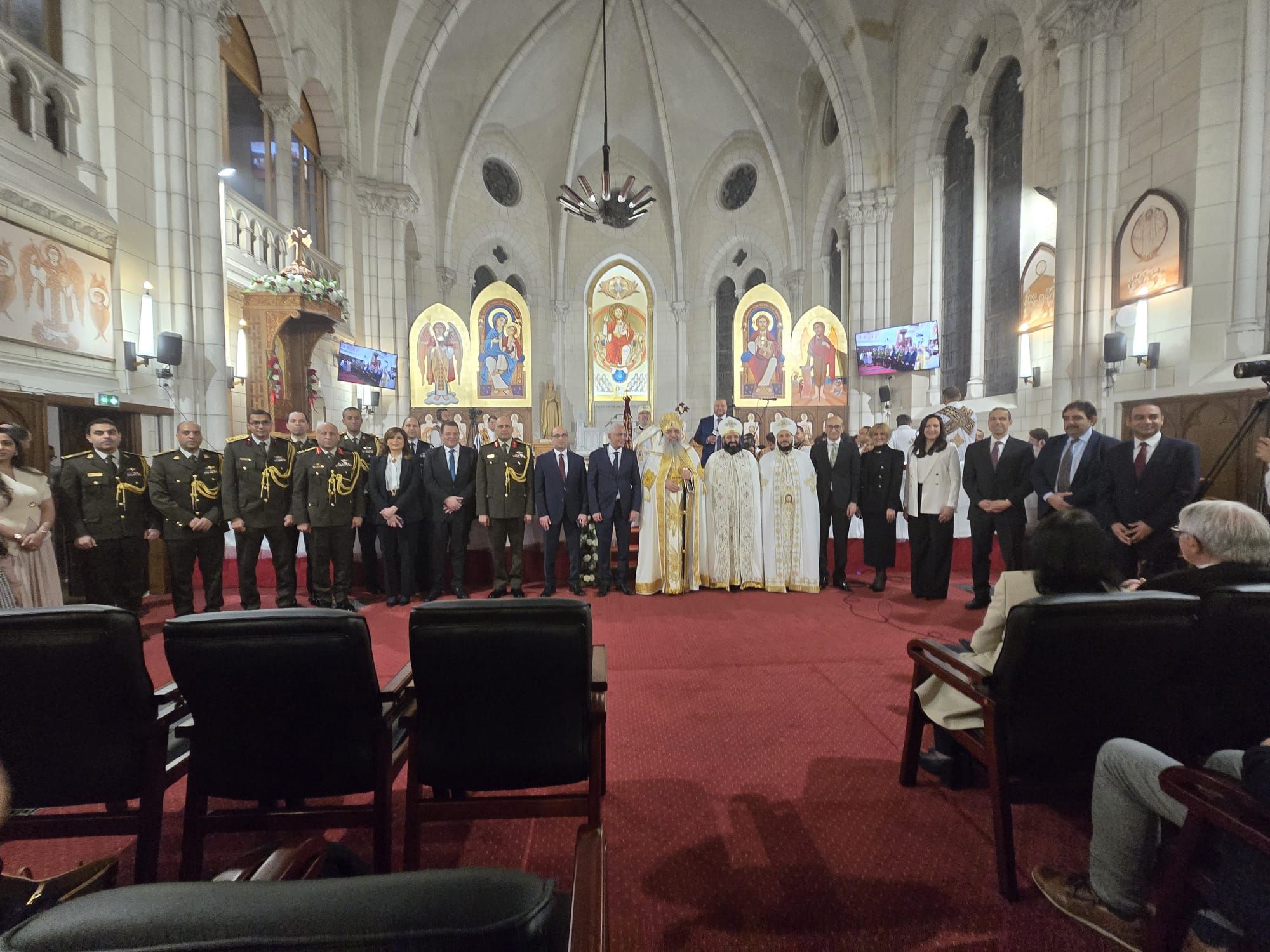 جانب من الاحتفال جانب من الاحتفال