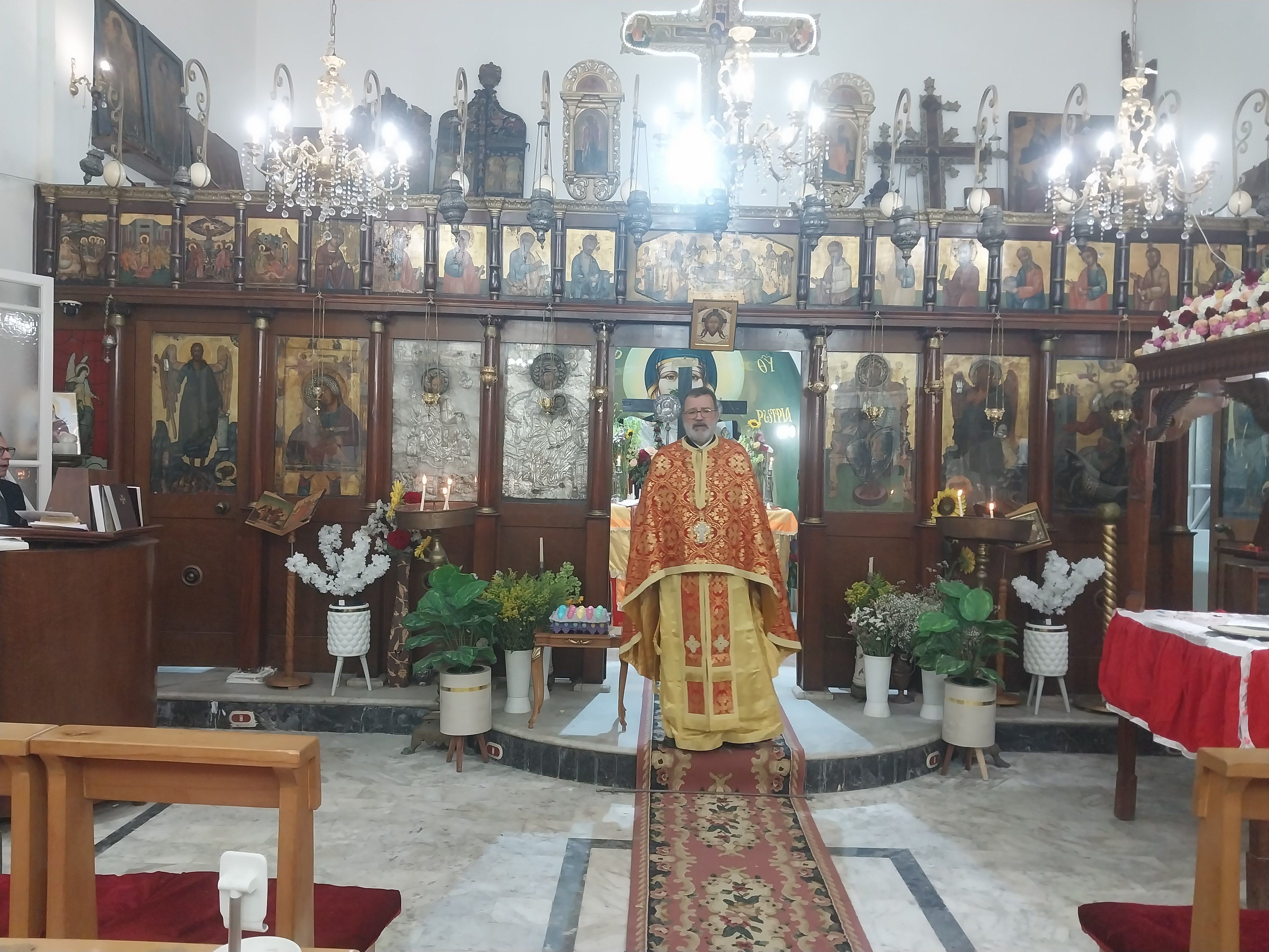 كنيسة الروم بدمياط تستقبل عيد القيامة كنيسة الروم بدمياط تستقبل عيد القيامة