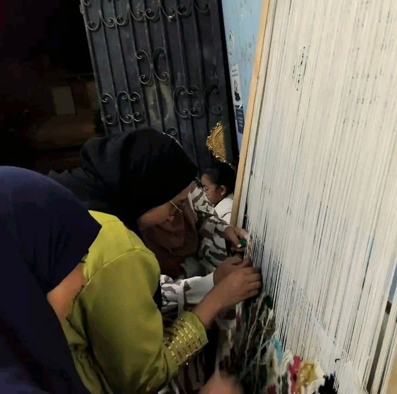 فعاليات برنامج علمنى حرفة بالوادى الجديد فعاليات برنامج علمنى حرفة بالوادى الجديد