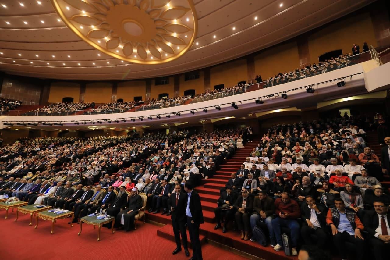 جانب من الحضور بالمؤتمر جانب من الحضور بالمؤتمر