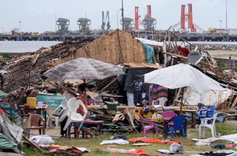 إعصار يخلف دماراً هائلاً في جميع أنحاء مدغشقر (4) إعصار يخلف دماراً هائلاً في جميع أنحاء مدغشقر (4)