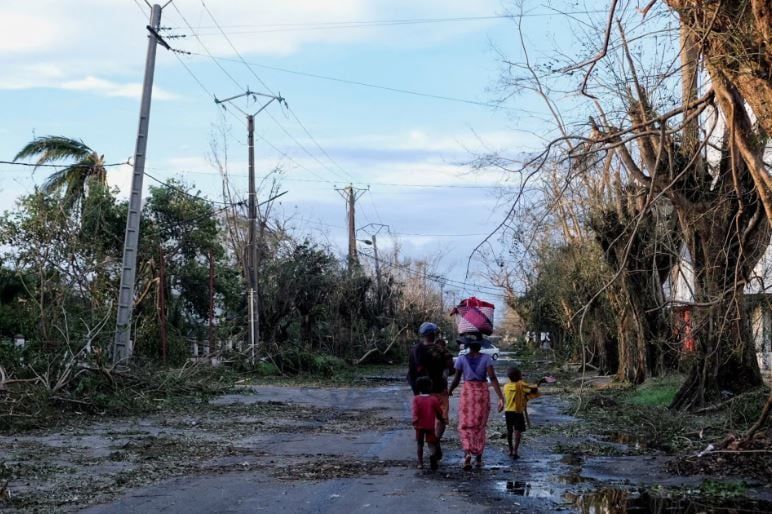 إعصار يخلف دماراً هائلاً في جميع أنحاء مدغشقر (5) إعصار يخلف دماراً هائلاً في جميع أنحاء مدغشقر (5)