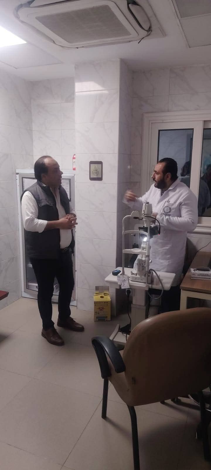 احد كوادر المستشفي احد كوادر المستشفي