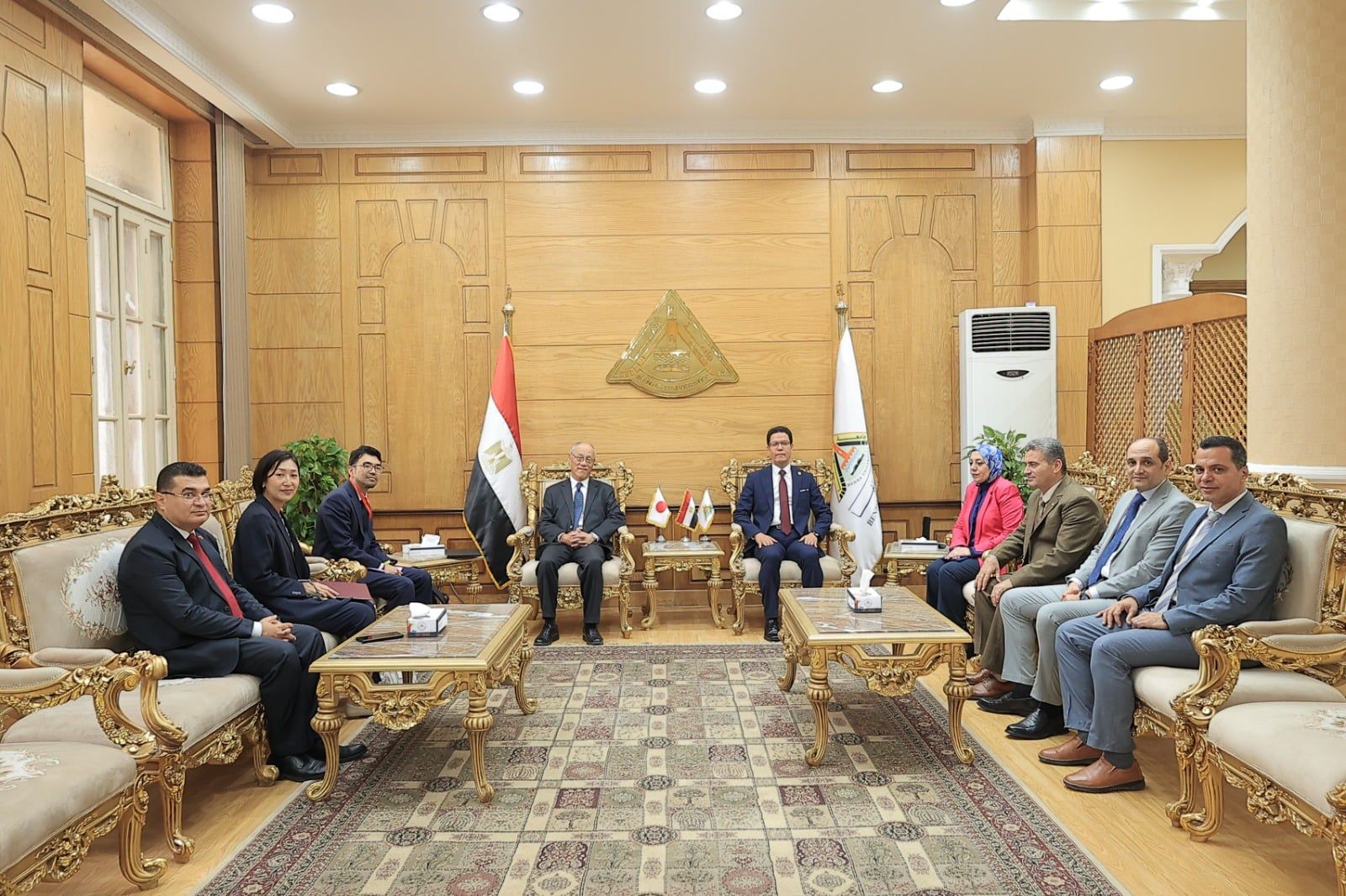 جانب من اللقاء بجامعة بنها جانب من اللقاء بجامعة بنها