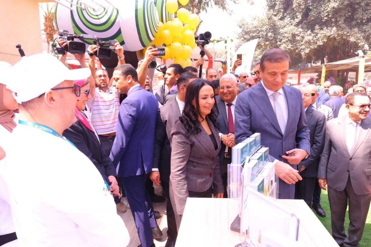 وزيرة التضامن تفتتح فعاليات معرض ديارنا زهور الربيع بالمتحف الزراعي المصري (1) وزيرة التضامن تفتتح فعاليات معرض ديارنا زهور الربيع بالمتحف الزراعي المصري (1)