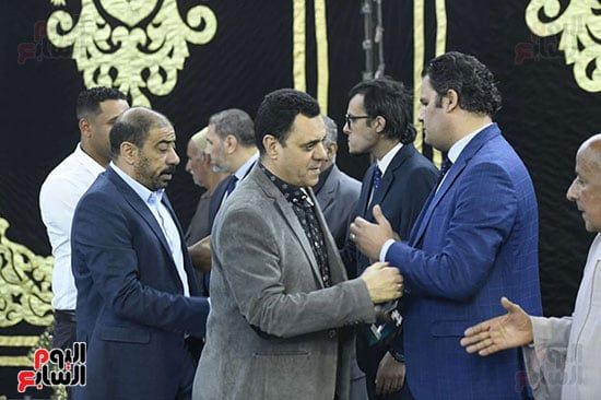 الكاتب الصحفى حسين يوسف يقدم واجب العزاء الكاتب الصحفى حسين يوسف يقدم واجب العزاء