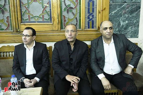 الكاتب الصحفى خالد صلاح والكاتب الصحفى دندراوى الهوارى والكاتب الصحفى وائل السمرى فى عزاء ةالد همت سلامة الكاتب الصحفى خالد صلاح والكاتب الصحفى دندراوى الهوارى والكاتب الصحفى وائل السمرى فى عزاء ةالد همت سلامة