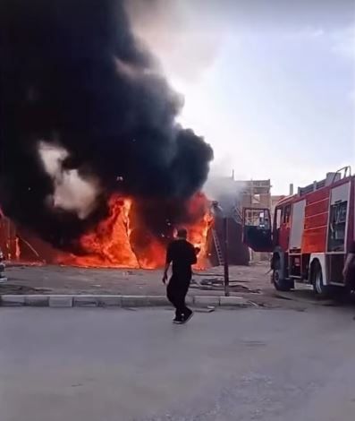 لحظة اندلاع الحريق لحظة اندلاع الحريق