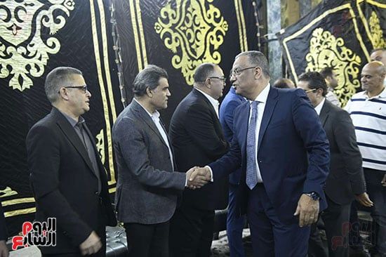 الكاتب الصحفى محمود مسلم يقدم واجب العزاء الكاتب الصحفى محمود مسلم يقدم واجب العزاء