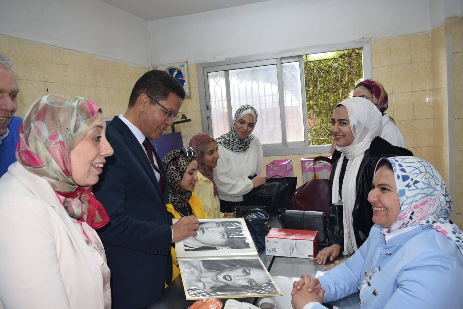 حديث أبوي مع الطلاب حديث أبوي مع الطلاب