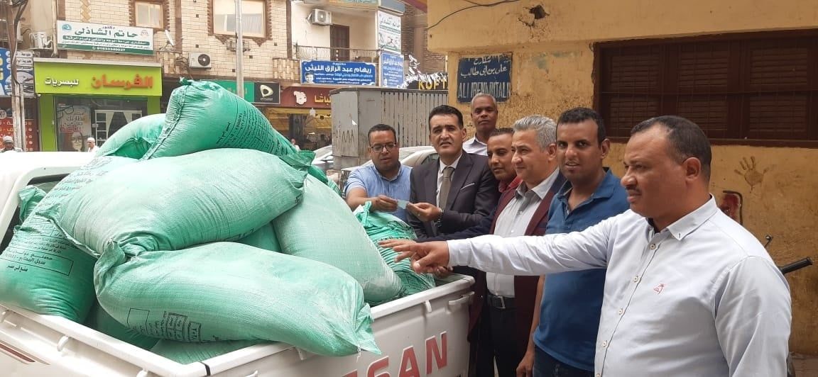 تموين الأقصر تضبط طن ونصف دقيق بلدى مدعم مخصص للمخابز تموين الأقصر تضبط طن ونصف دقيق بلدى مدعم مخصص للمخابز