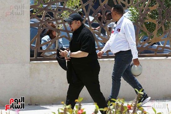 نجوم الفن ورجال المجتمع فى تشييع جنازة هاني شاكر (15) نجوم الفن ورجال المجتمع فى تشييع جنازة هاني شاكر (15)
