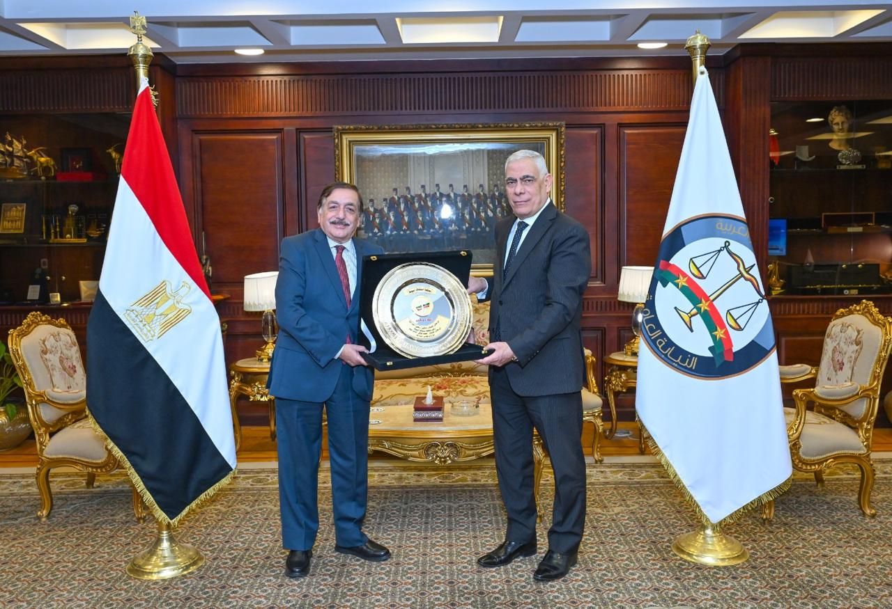 النائب العام يستقبل رئيس محكمة استئناف أسيوط (1) النائب العام يستقبل رئيس محكمة استئناف أسيوط (1)