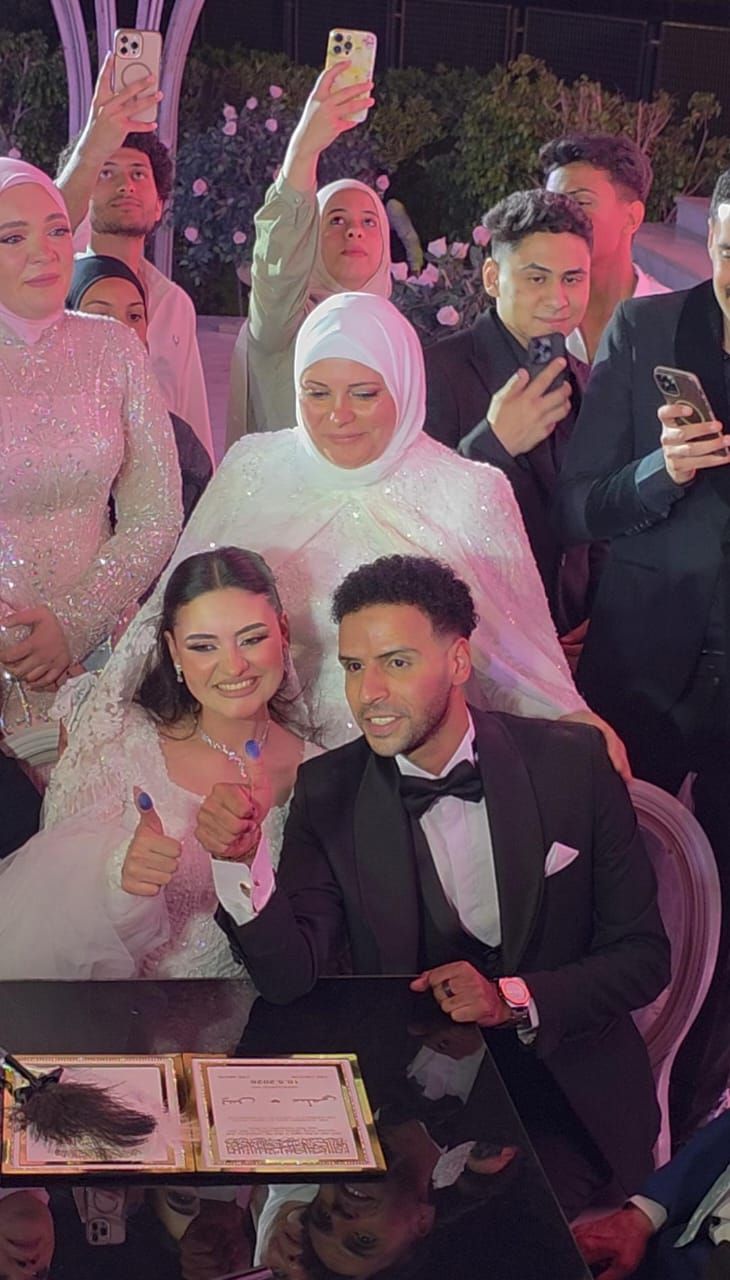 الفنان محمد رضوان يحتفل بعقد قران ابنه (1) الفنان محمد رضوان يحتفل بعقد قران ابنه (1)