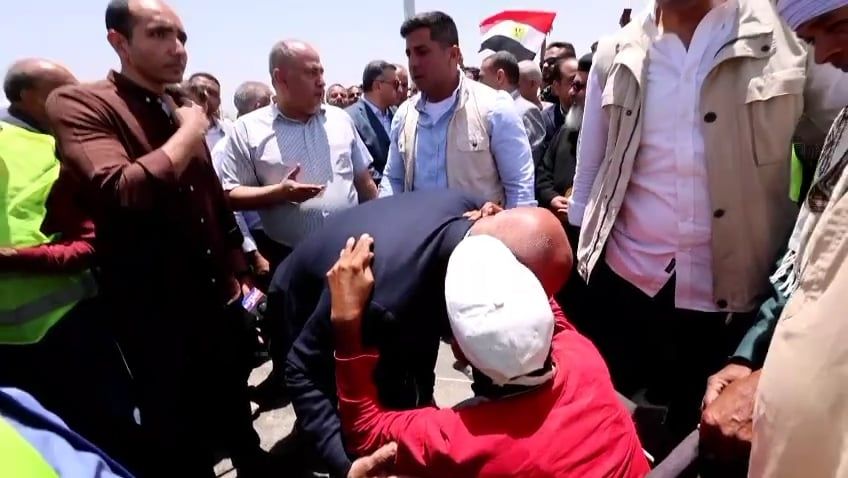 وزير النقل يستجيب لطلب مواطن من ذوي الهمم ويوجه بتوفير وظيفة له (3) وزير النقل يستجيب لطلب مواطن من ذوي الهمم ويوجه بتوفير وظيفة له (3)