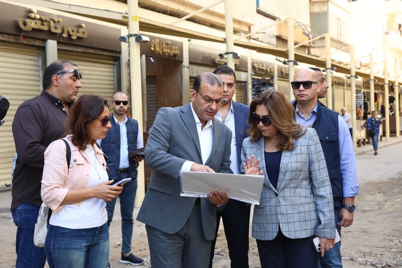 وزيرة التنمية المحلية والبيئة ومحافظ القاهرة يتفقدا أعمال تطوير المرحلة الثانية من سوق العتبة (1) وزيرة التنمية المحلية والبيئة ومحافظ القاهرة يتفقدا أعمال تطوير المرحلة الثانية من سوق العتبة (1)
