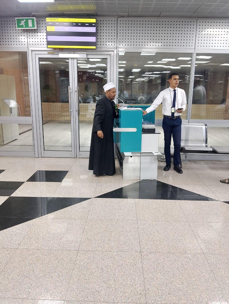 منطقة وعظ الأقصر بالأزهر تقم قوافل توعوية لحجاج بيت الله منطقة وعظ الأقصر بالأزهر تقم قوافل توعوية لحجاج بيت الله